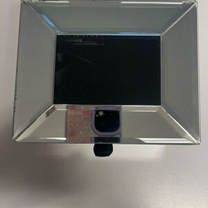 TAHARI Home Trinket/ Jewelry Box